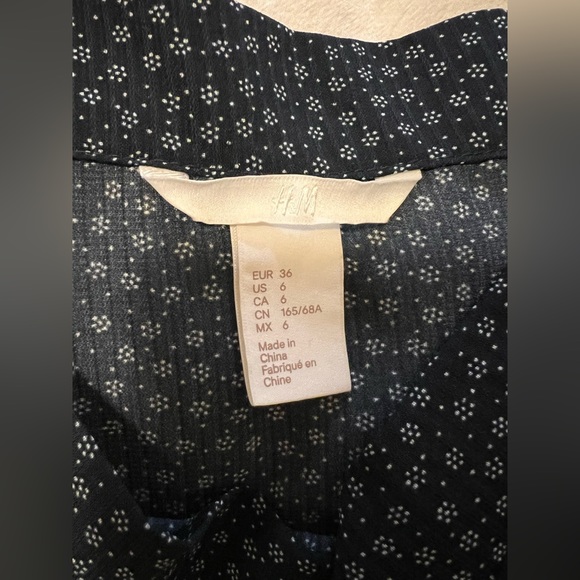 H&M High-low flowy ruffle skirt in navy blue with white dots - size 6 - Picture 7 of 8